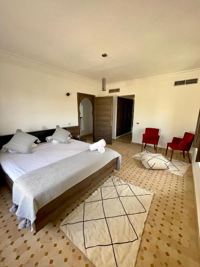 Villa Le 13 ème Ryad ( 6suites avec 7 sdb)